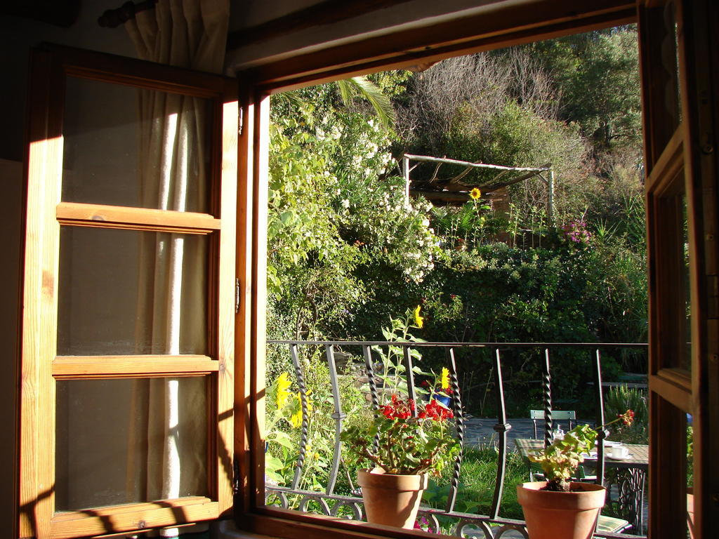 Sierra Y Mar Bed & Breakfast Ferreirola Exterior photo